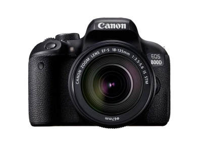 Canon EOS 800D 18-135 IS STM